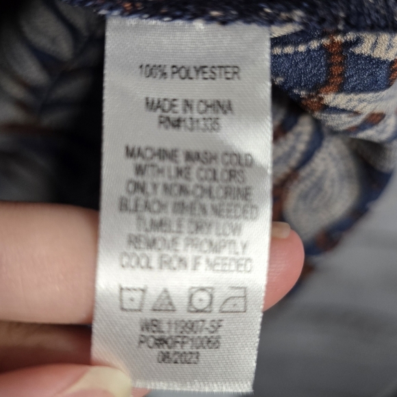 NWT Nine Britton Leaf Print Blouse in Blue and Brown Women Size XL - Picture 6 of 6